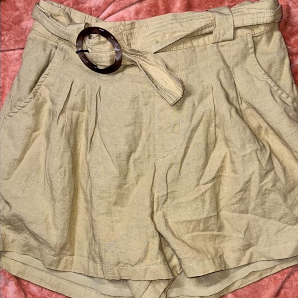 American Eagle Yellow Mom Shorts!